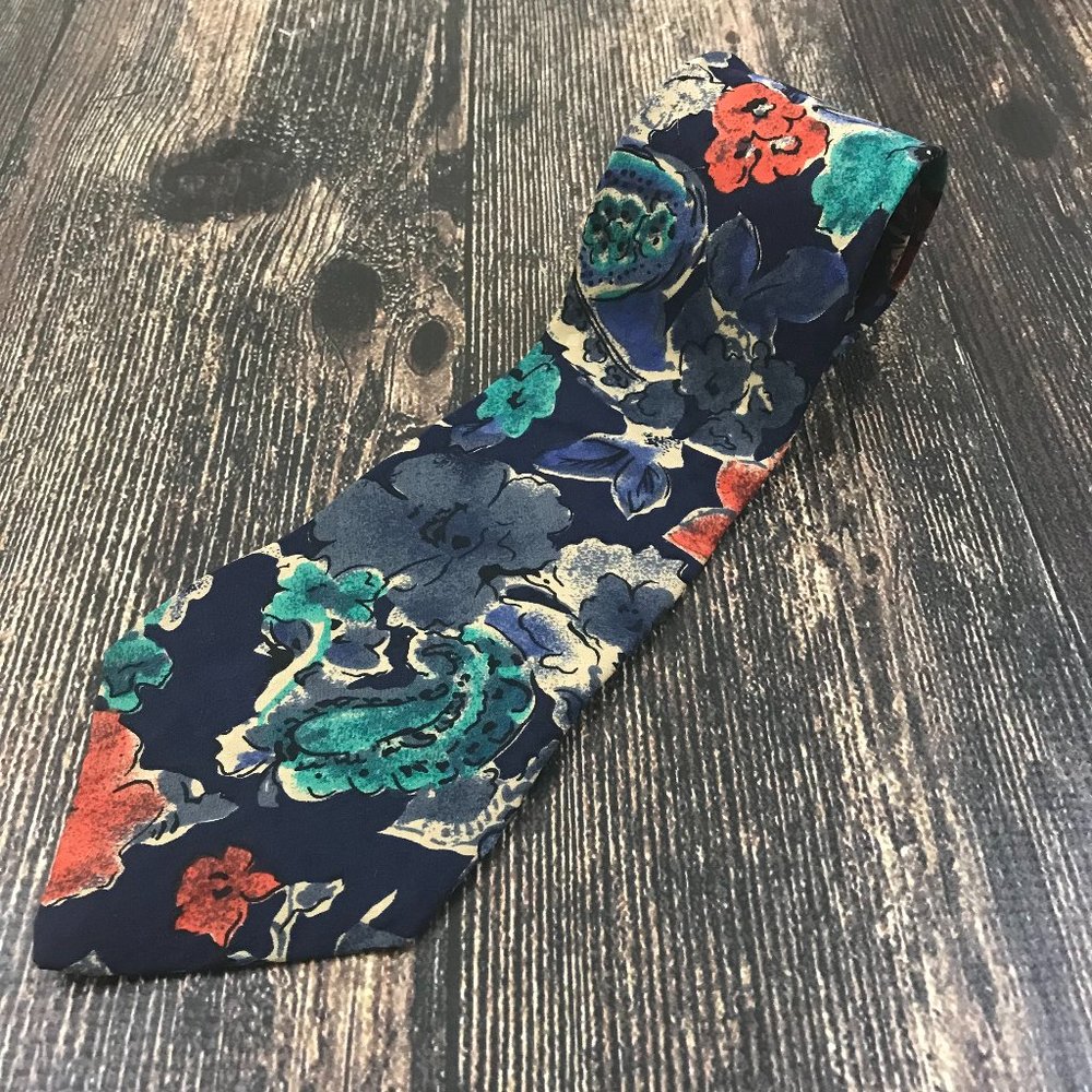 ENRICO CAPUCCI Floral Print Tie 100% Silk Cravat Rome New York Understated Blue